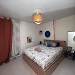 Small 2 Cocoon In A Luxury Building Lejlighed